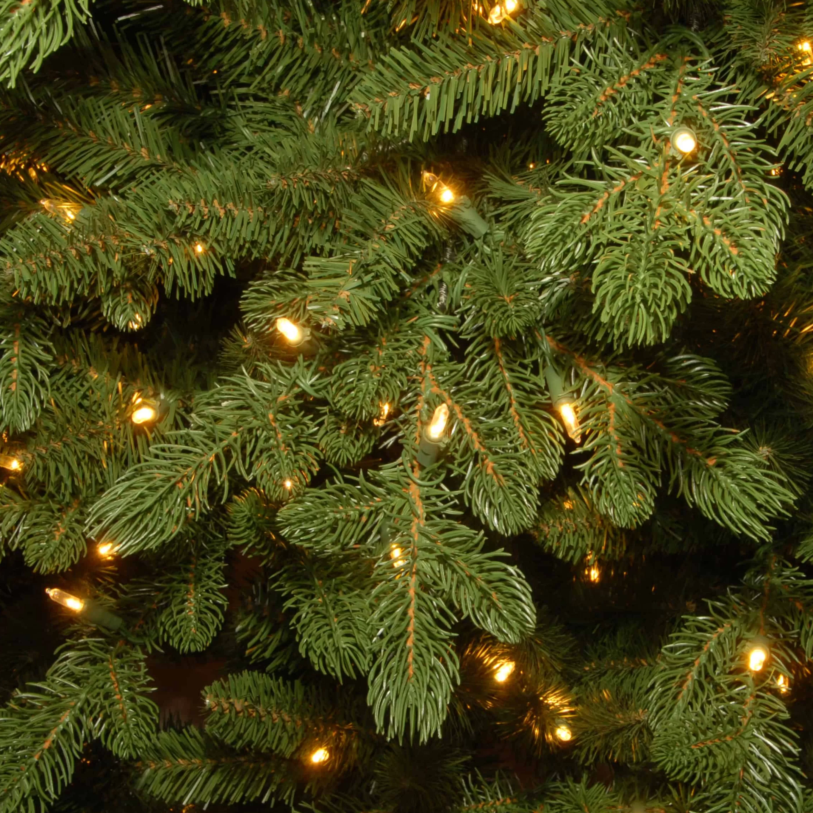10Ft Feel Real Bosworth Spruce Artificial Christmas Tree Pre-Lit*Christmas Land Clearance