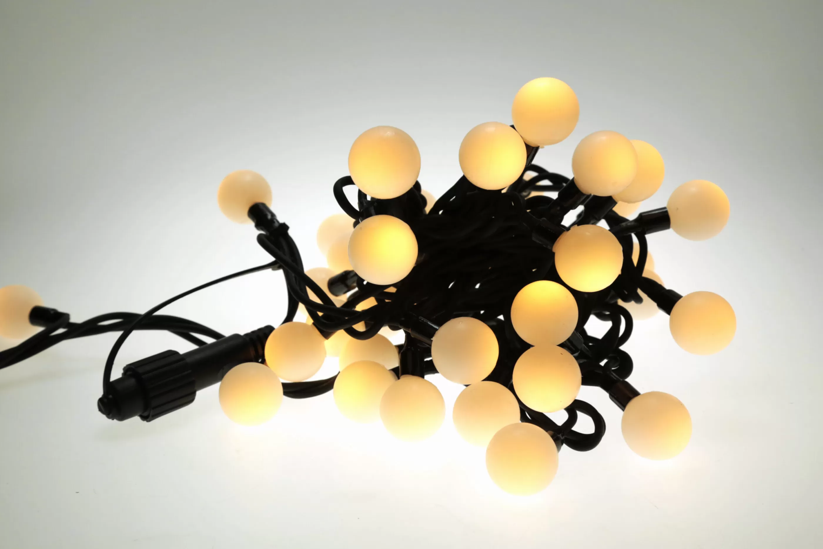 50 Extendable Outdoor Xp Led Warm-White Berry Christmas Lights*Christmas Land Discount