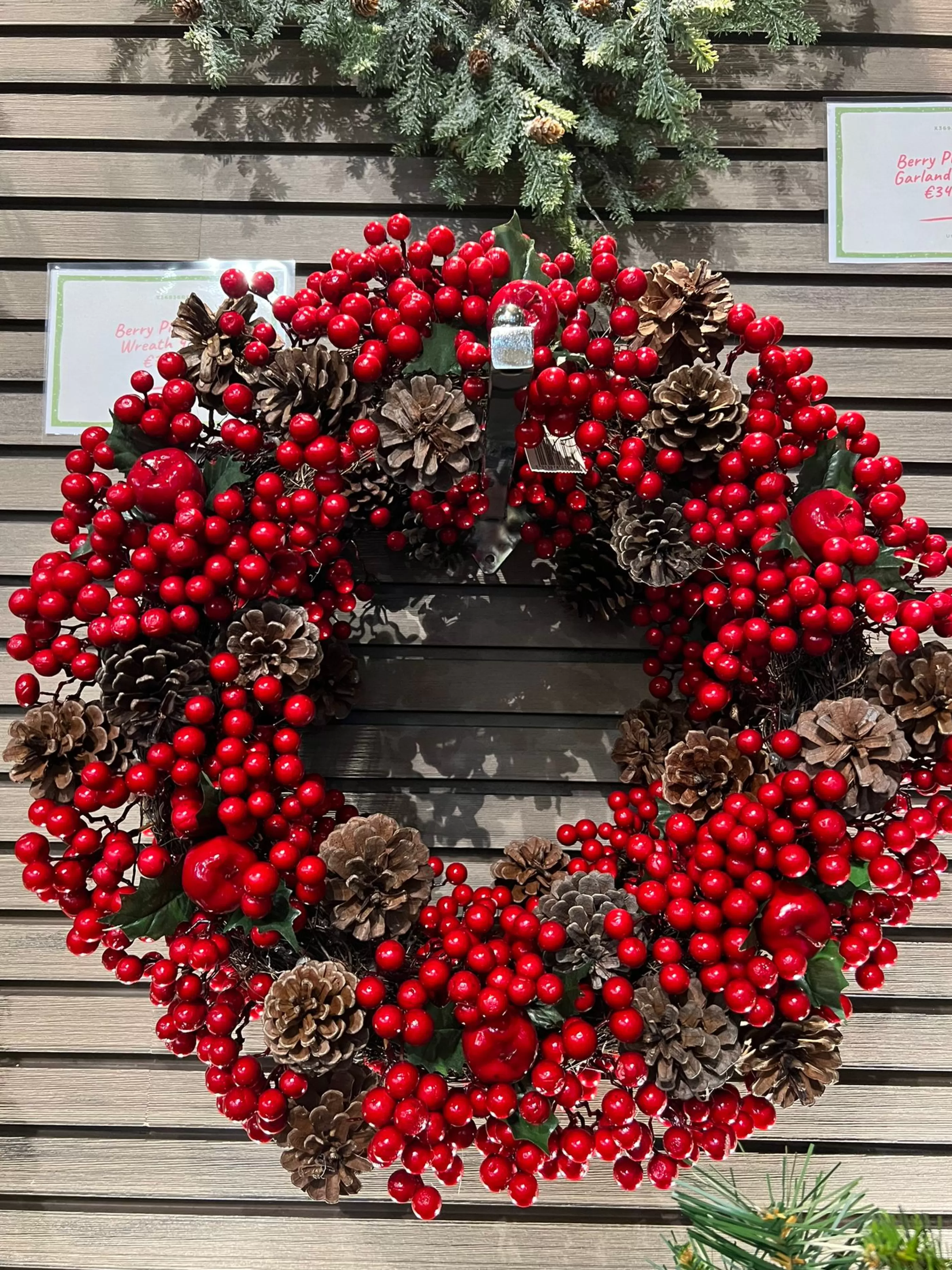 Berry Pinecone Christmas Wreath – 45 Cm*Christmas Land Best Sale